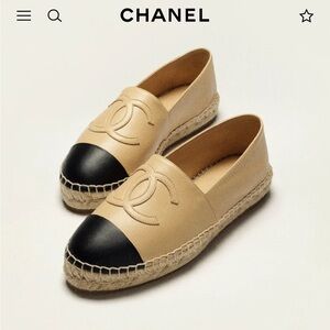 CHANEL Two-Tone Beige and Black Espadrilles